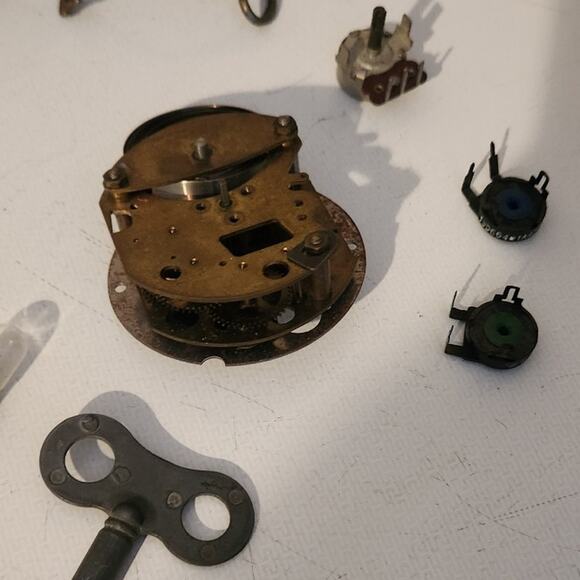 Steampunk bundle cosplay bits and bobs key clock parts bulbs vintage trinkets - Picture 9 of 12